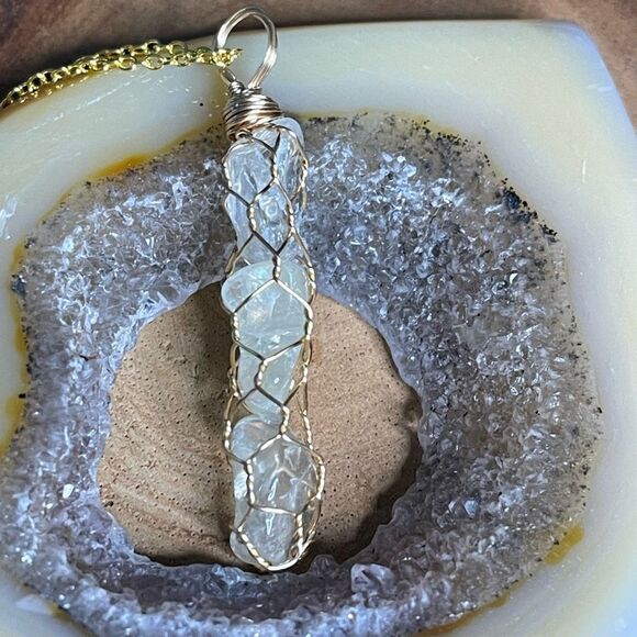 Citrine triple chip cage wire wrap gold tone pendant chain necklace 2” - Picture 1 of 7